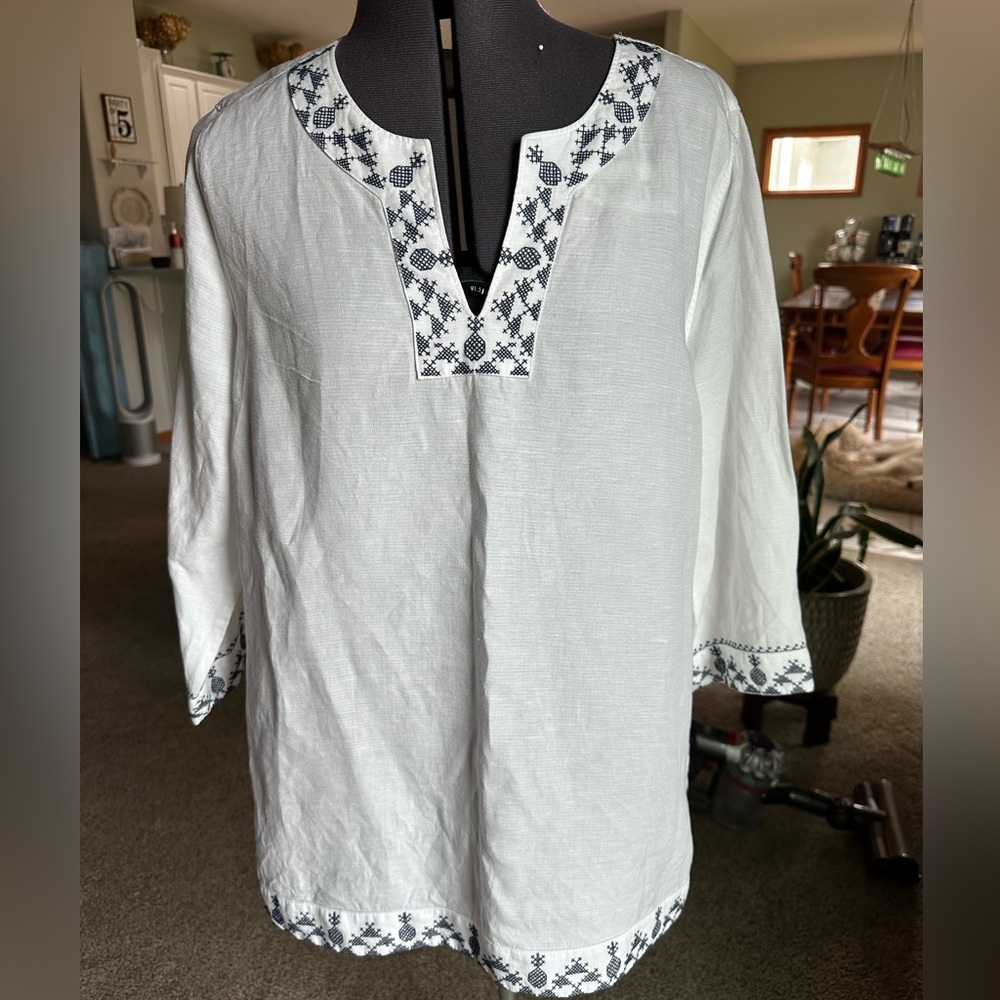 Tommy Bahama Prim Pina Linen blend Embroidered Tunic Large 3/4 Sleeve vacation